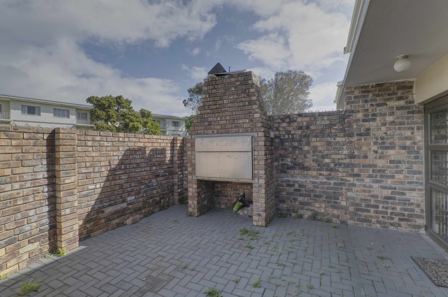 3 Bedroom Property for Sale in Kabega Park Eastern Cape